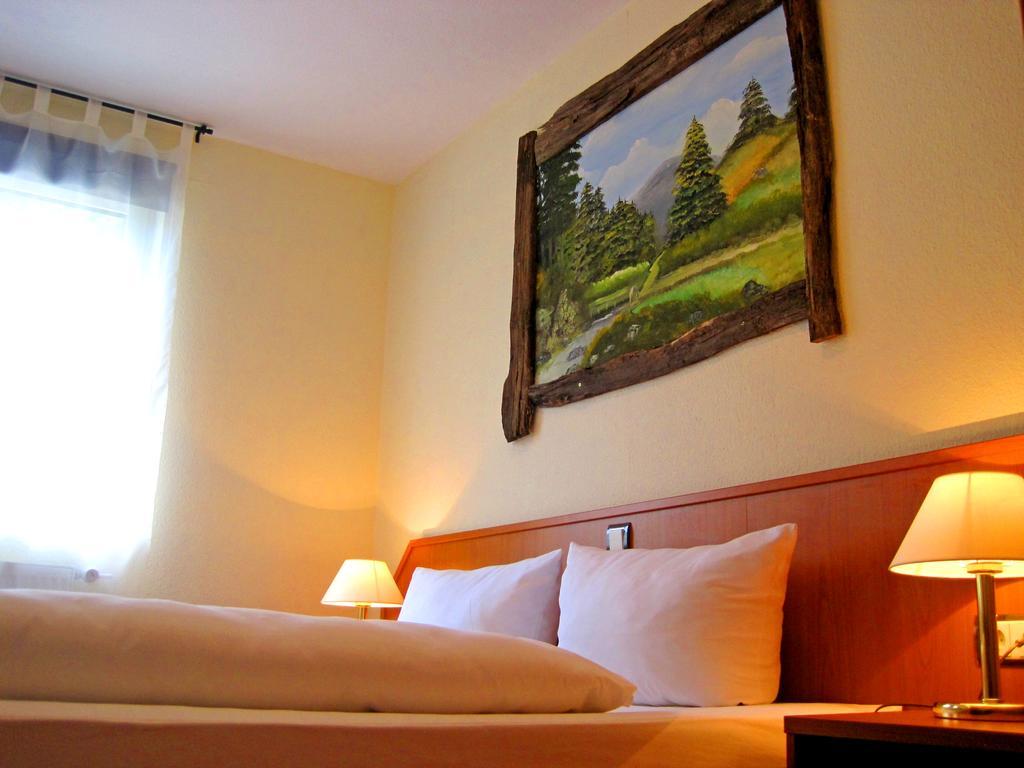 Hotel Harzlodge กอสลาร์ ภายนอก รูปภาพ